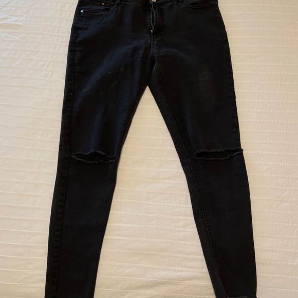 PIMKIE Black Jeans with Ripped Knees - Picture 4 of 5